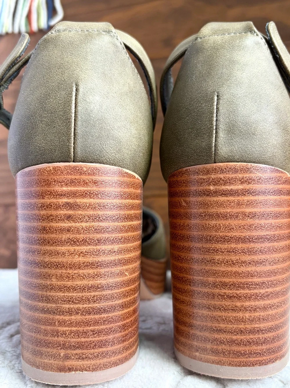 HOUSE OF HARLOW 1960 Sz 8.5M Green Platform Block Heel Earthy Boho Chic - Picture 9 of 16